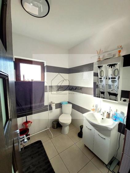 Casă individuală cu 4 camere cu Canalizare în Berceni