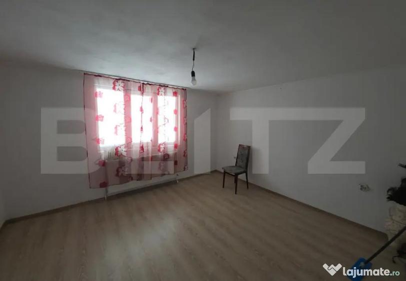 Casă cu 3 camere cu Teren 500 Mp în Central
