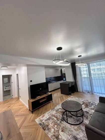 Apartament cu 2 camere semidecomandat în Pipera