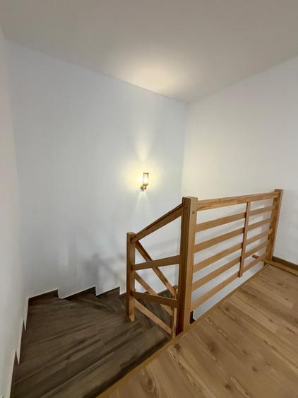 Duplex cu 5 camere cu Teren 380 Mp în Chișoda