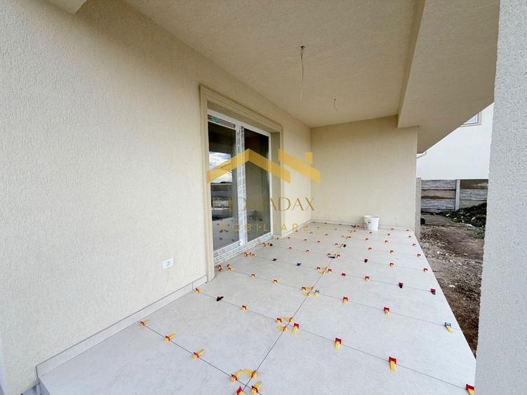 Duplex cu 3 camere cu Canalizare în Bucovăț (Remetea Mare)