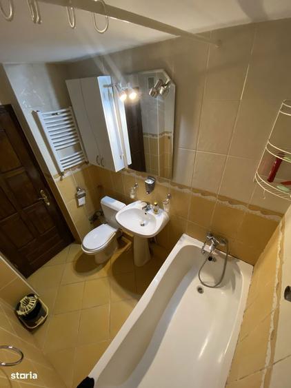Apartament cu 3 camere în Decebal