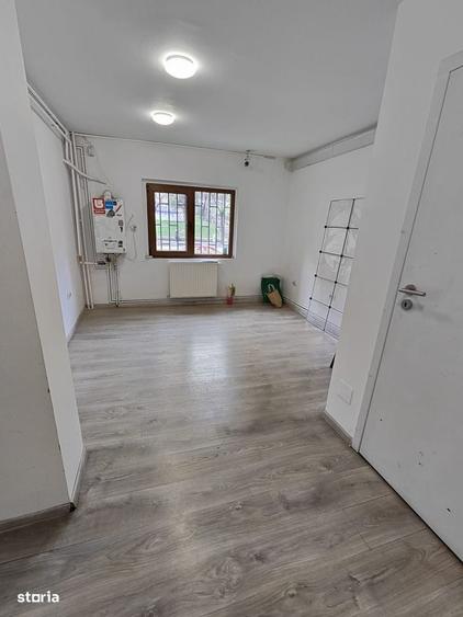Spațiu comercial, de 42 mp, în Județean