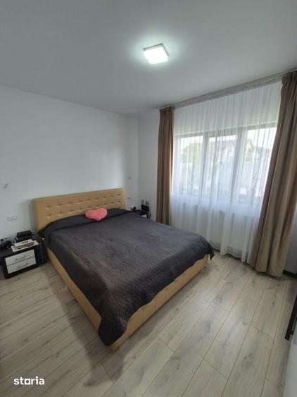 Casă cu 3 camere cu Teren 350 Mp în Șimnicu de Sus