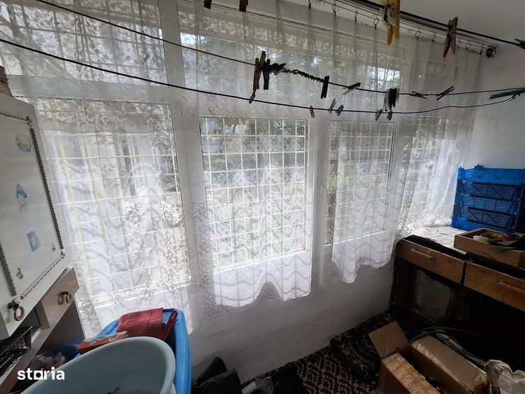 Apartament cu 3 camere decomandat în Banca Națională