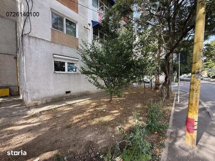 Spațiu comercial, de 53 mp, în CET