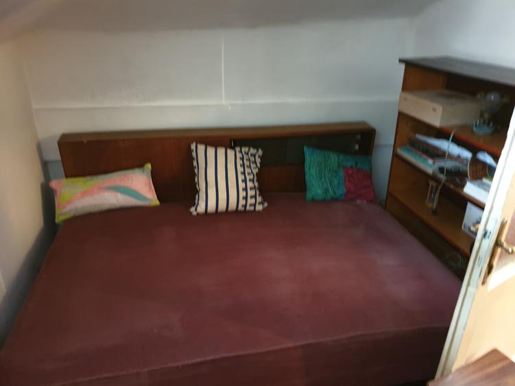 Apartament cu 3 camere semidecomandat, mobilat în Chibrit