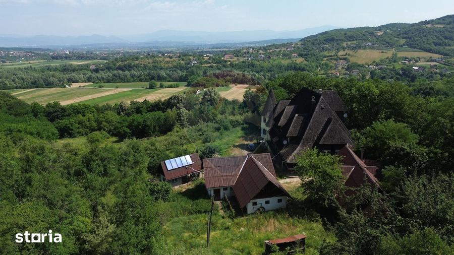 Casă cu Teren 24700 Mp în Copalnic