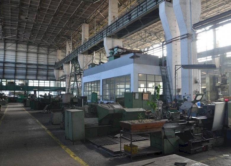 Spațiu industrial, de 2,000 mp, în Astra