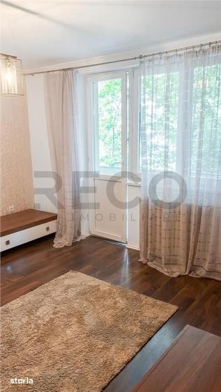 Apartament cu 4 camere decomandat în Iosia