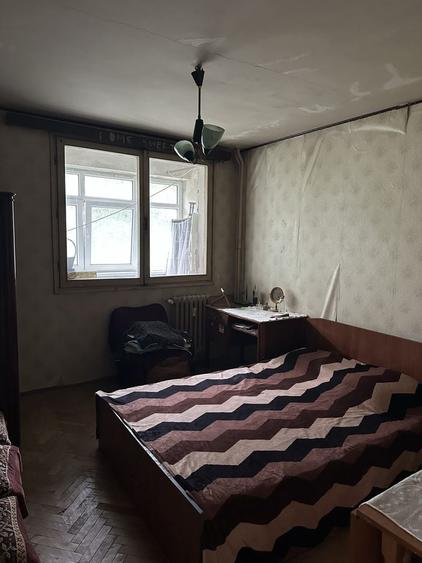Apartament cu 2 camere decomandat în Titan