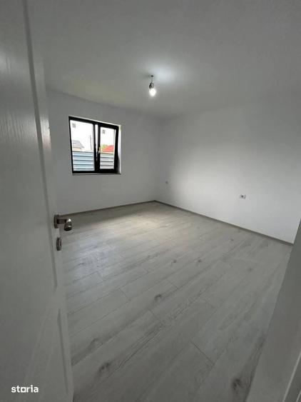 Casă cu 4 camere cu Teren 700 Mp în Central