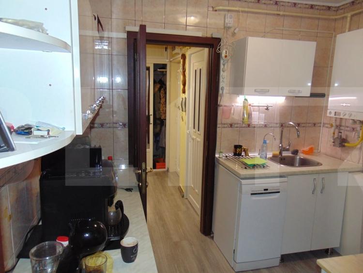 Apartament cu 4 camere decomandat, mobilat în Tineretului