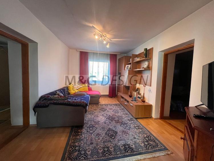 Casă individuală cu 4 camere cu Teren 2260 Mp în Uivar