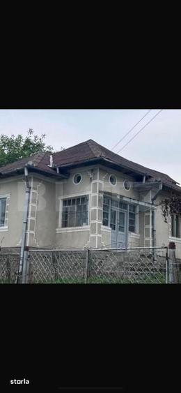 Casa cu potential deosebit si teren de 3.400 mp in Recea Cristur - 2
