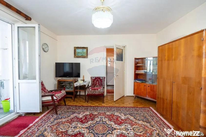 Apartament cu 2 camere semidecomandat în Calea București