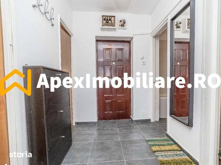 Apartament cu 3 camere decomandat în Titan