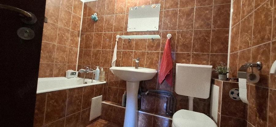 Apartament cu 2 camere decomandat în Crângași