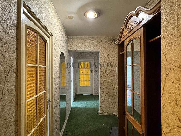 Apartament cu 4 camere în Gorjului