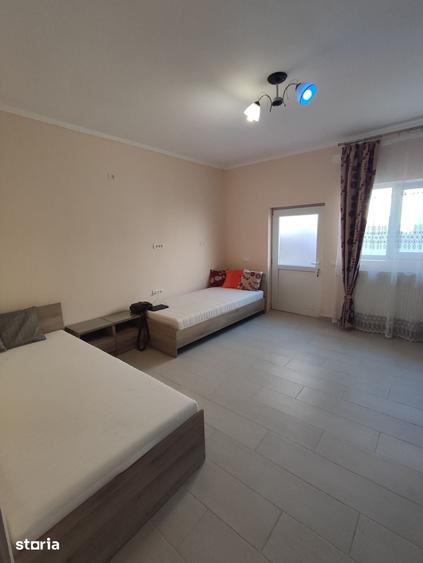 Casă cu 3 camere decomandat cu Teren 180 Mp în Viile Noi