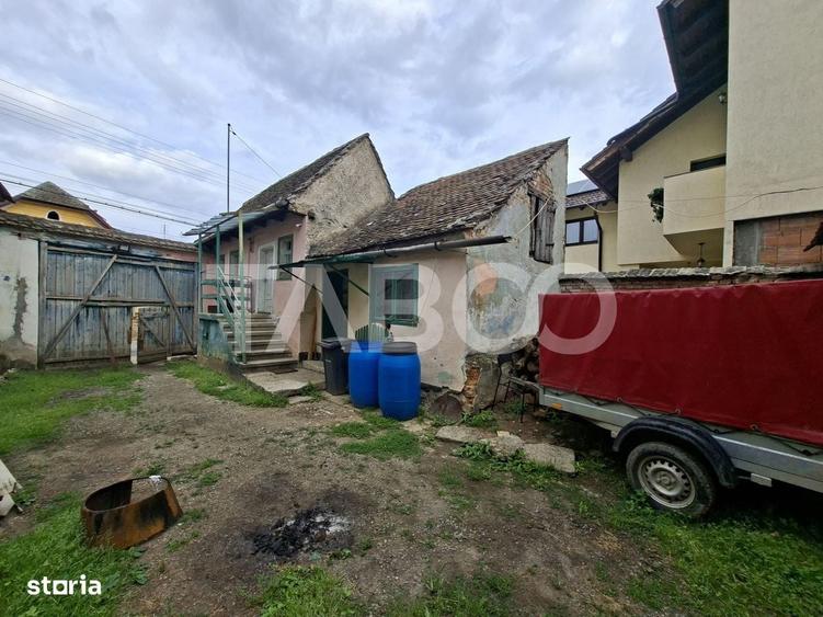 Casă cu 2 camere nedecomandat cu Teren 580 Mp în Axente Sever