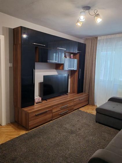 Apartament cu 2 camere semidecomandat în Micro 9