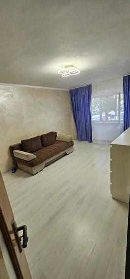 Apartament cu 2 camere decomandat în Steaua