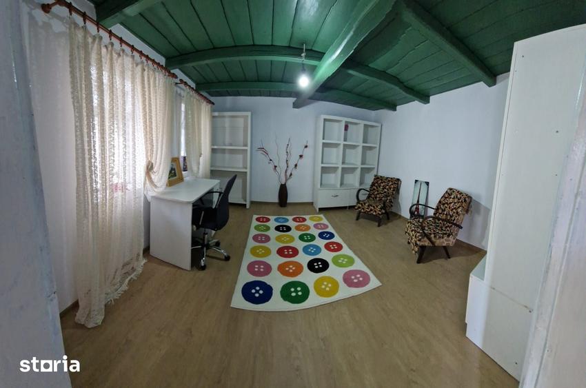 Casă cu 2 camere cu Teren 2204 Mp în Unțeni