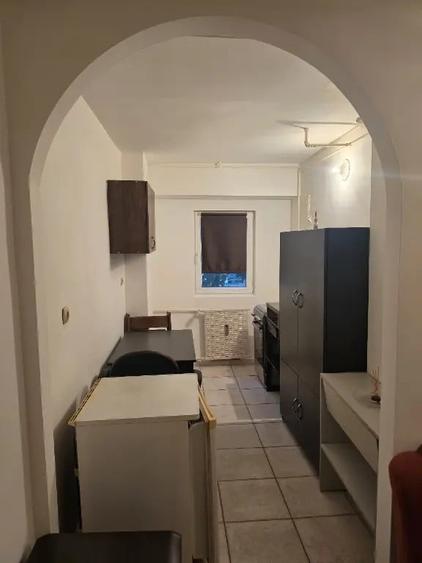Garsonieră decomandată în Basarab