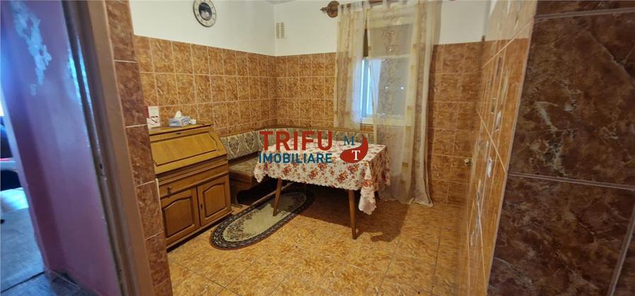 Apartament cu 3 camere decomandat, mobilat în Ampoi 1