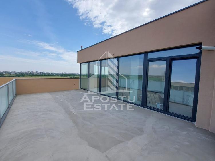 Penthouse cu 3 camere decomandat în Torontalului