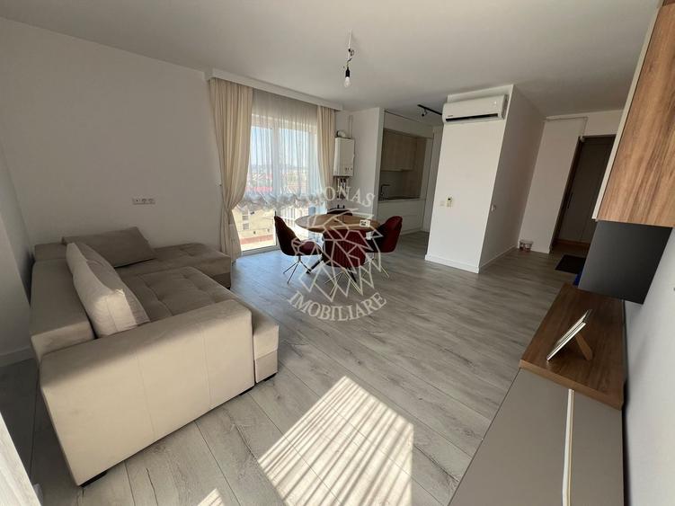 Apartament cu 2 camere semidecomandat, mobilat în Calea Moldovei