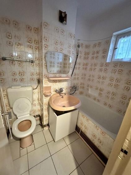 Ofer spre vanzare Apartament 3 Camere + Hol in zona centrala Et. 2 - 2