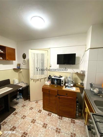Apartament cu 2 camere semidecomandat în Craiovița Nouă