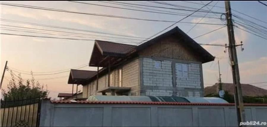 Casă cu Teren 740 Mp în Central