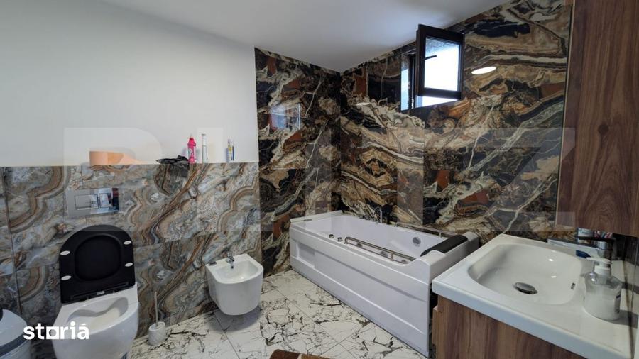Casă cu 5 camere cu Teren 797 Mp în Ulmi