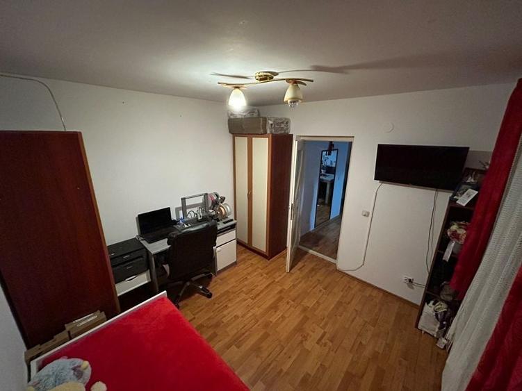 Apartament cu 2 camere decomandat în Exterior Vest