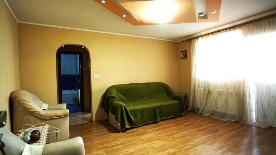 Apartament cu 2 camere semidecomandat în Micro 11