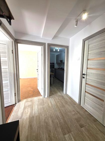 Apartament cu 2 camere decomandat, mobilat în Eroii Revoluției