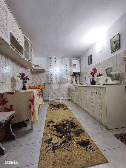 Casă cu 5 camere cu Teren 800 Mp în Central