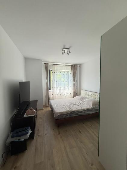 Apartament cu 2 camere semidecomandat, mobilat în Băneasa
