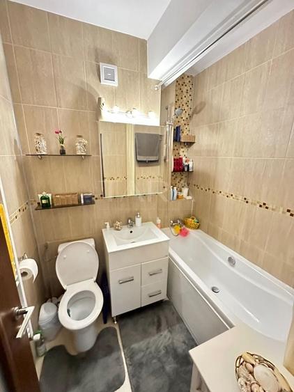 Apartament cu 3 camere semidecomandat, mobilat în Mărăști