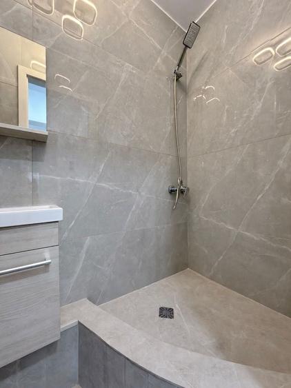 Apartament cu 3 camere semidecomandat în Gorjului