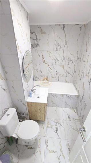 Apartament cu 3 camere decomandat, mobilat în Micro 17