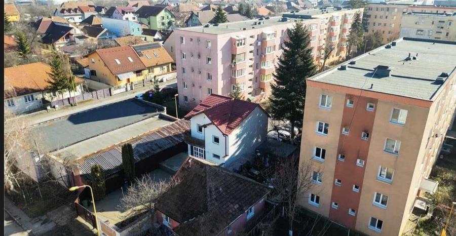 Casă cu 3 camere în Drumul Carului