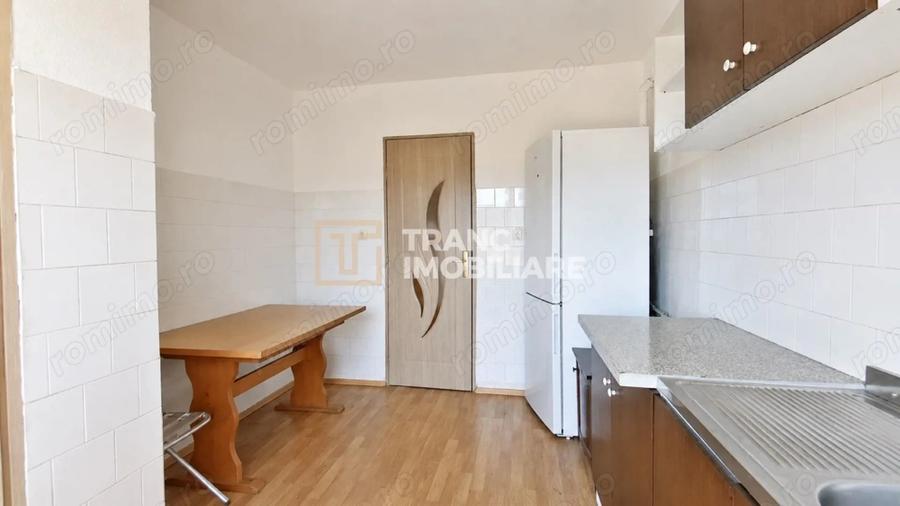 Apartament cu 3 camere decomandat, mobilat în Aradul Nou
