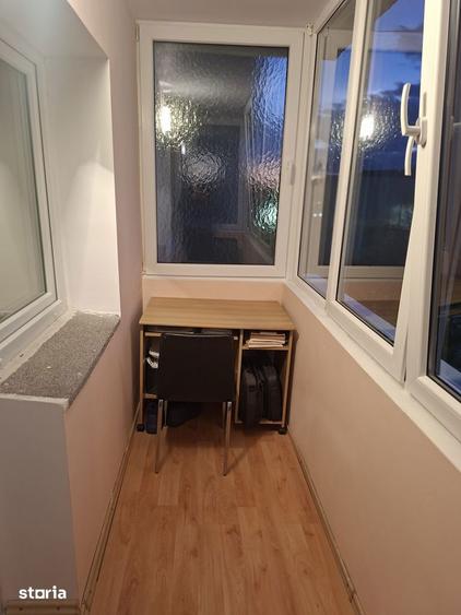 Apartament cu 3 camere decomandat în Exterior Vest