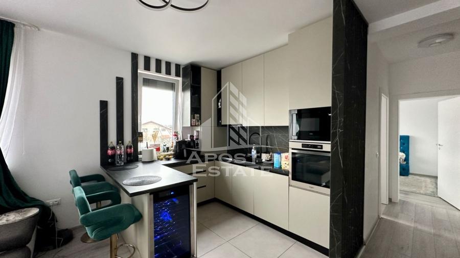 Apartament cu 3 camere decomandat, mobilat în Dumbrăvița