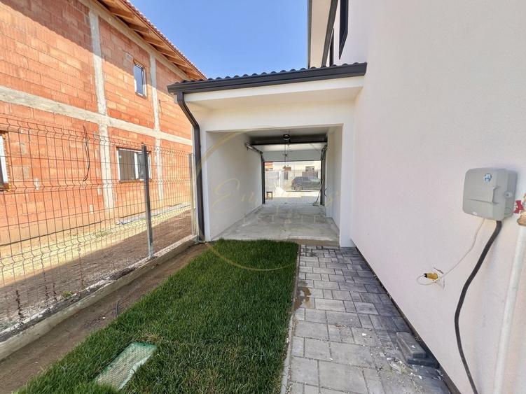 Casă individuală cu 5 camere cu Canalizare în Dumbrăvița