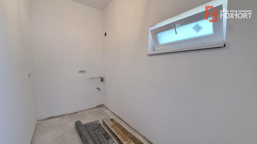 Duplex cu 5 camere cu Canalizare în Moșnița Veche